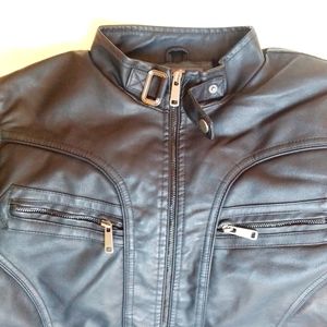 Blue Grandeur Men's Collection faux leather with faux fur jacket size L.